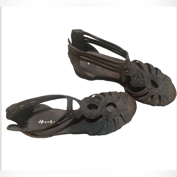 Skechers gladiator sandals NEW SIZE 6 color dark brown preowned great shape. - Picture 2 of 4